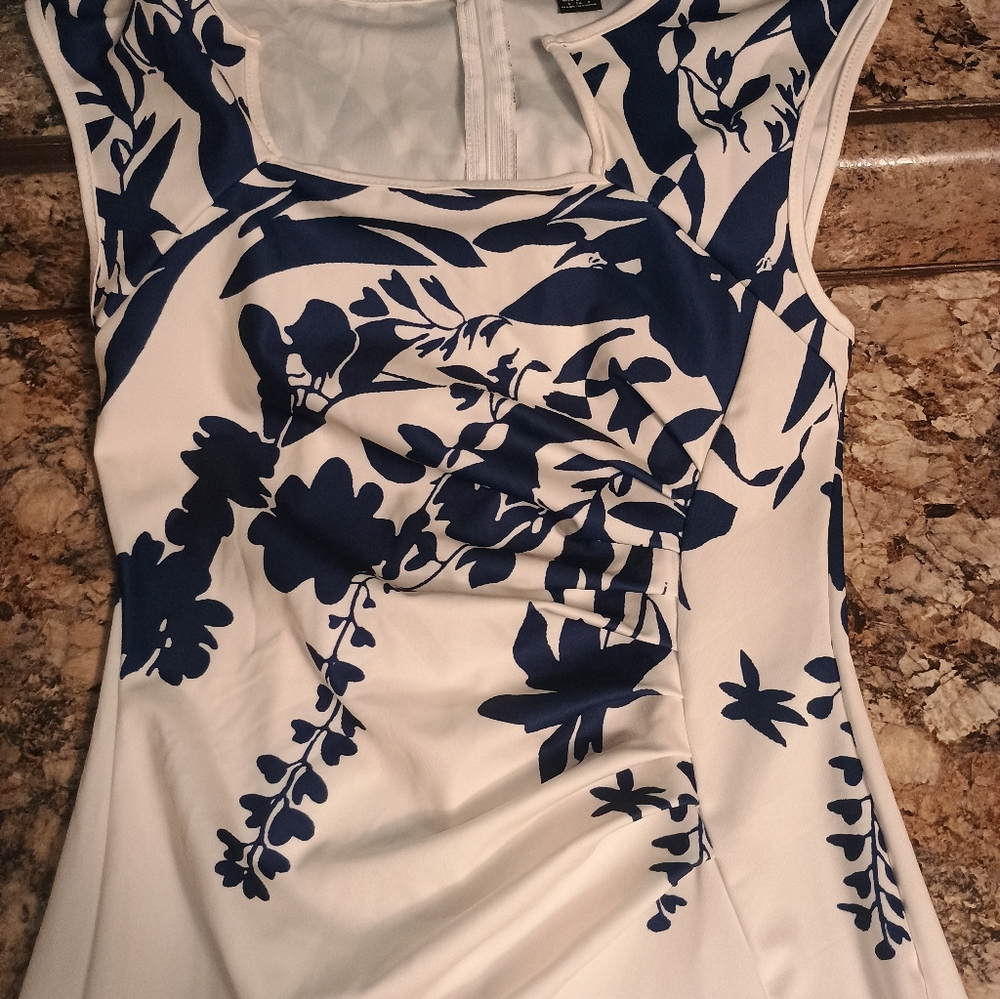 Maybe and white dress. Size 4 . Women's Navy and white dress cap sleeves. - Picture 3 of 5